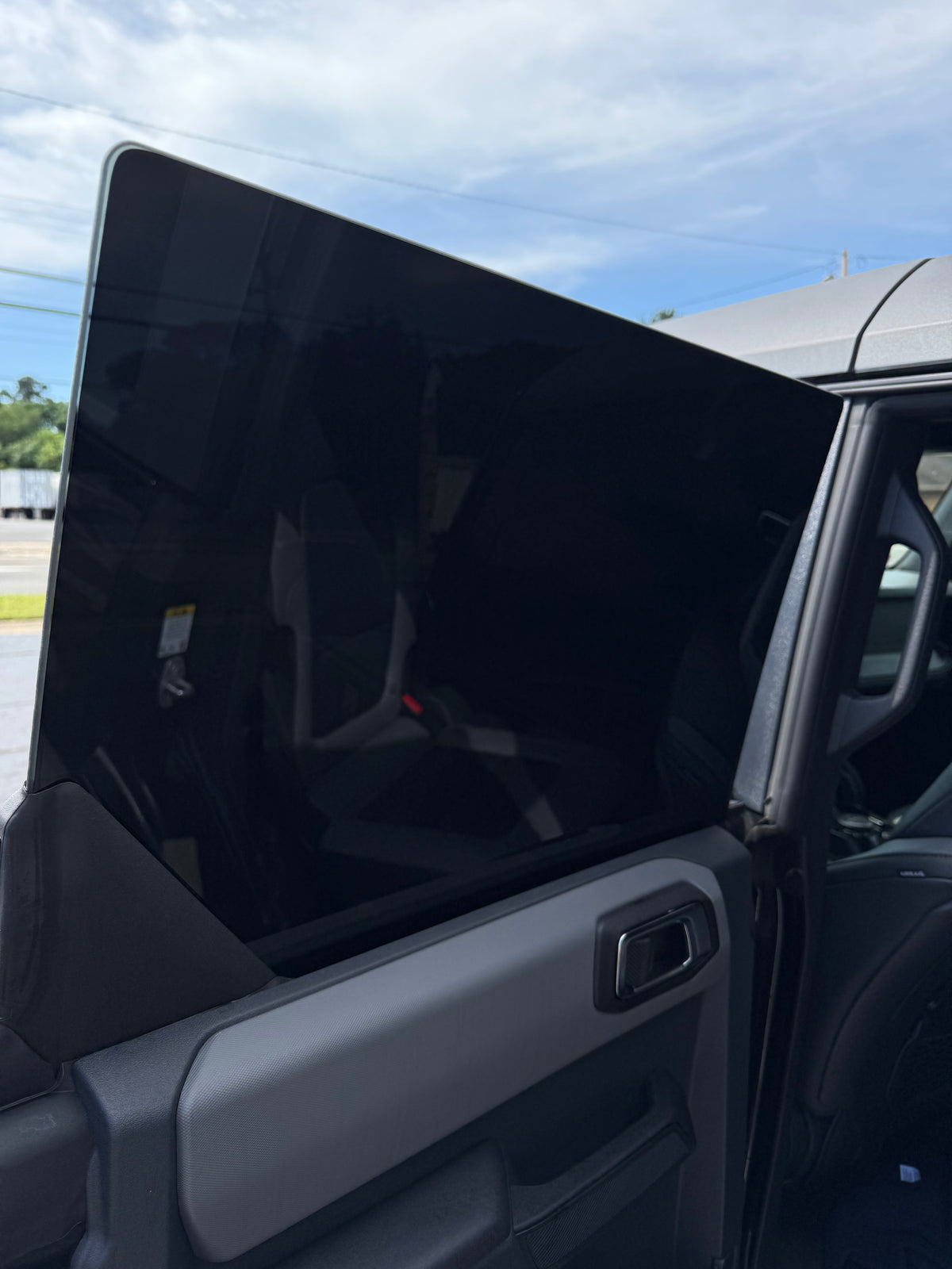 DARKR - CARBON IR FRONT DOORS